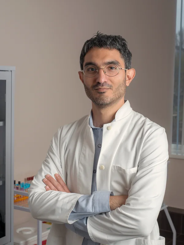 Edel Pons Suarez, Founder